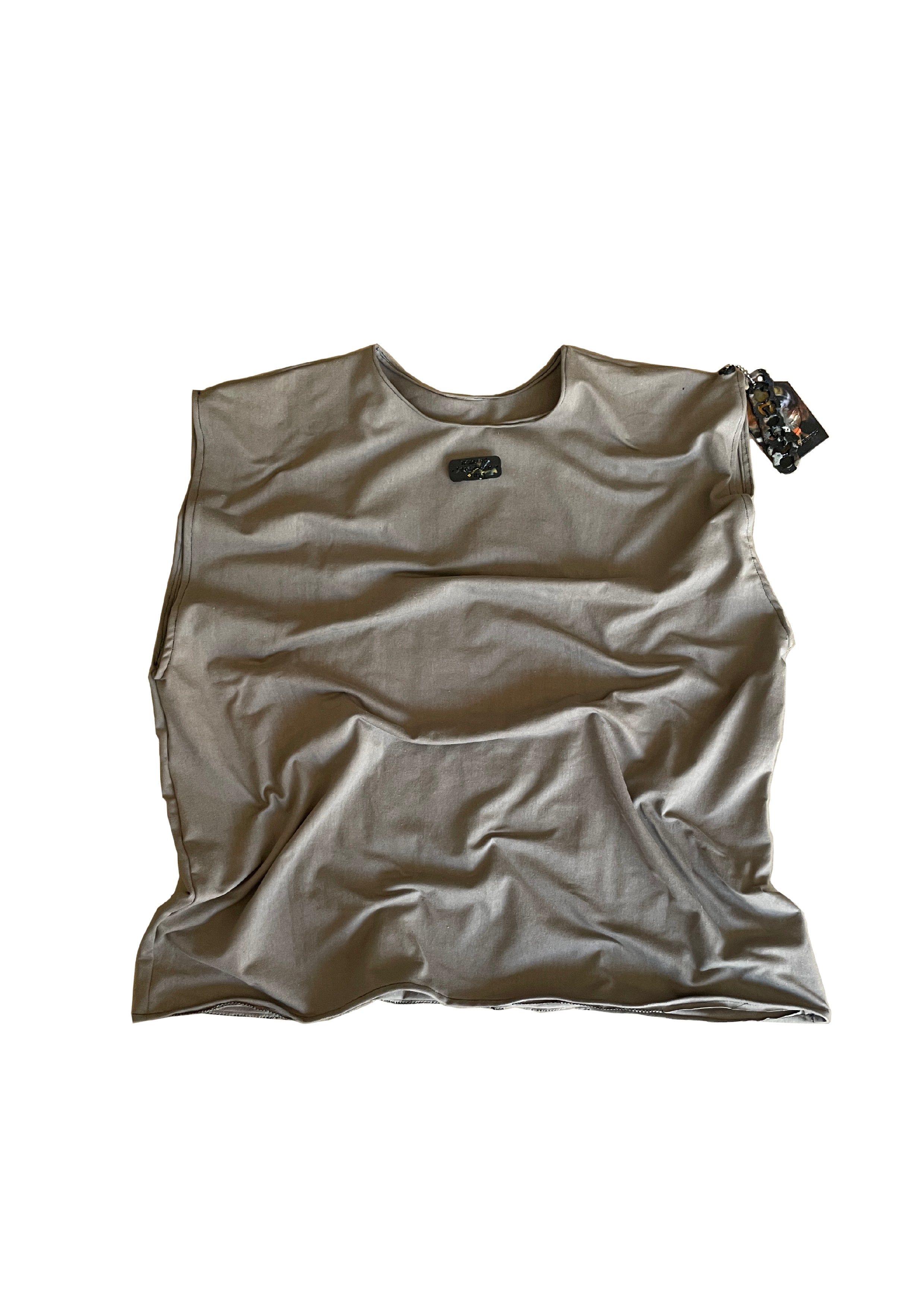 Men's tan sleeveless short length T